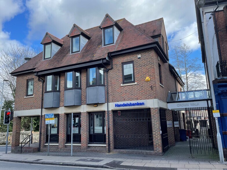 1-2 Crown Walk, Winchester à louer - Photo de l’immeuble – Image 2 sur 6