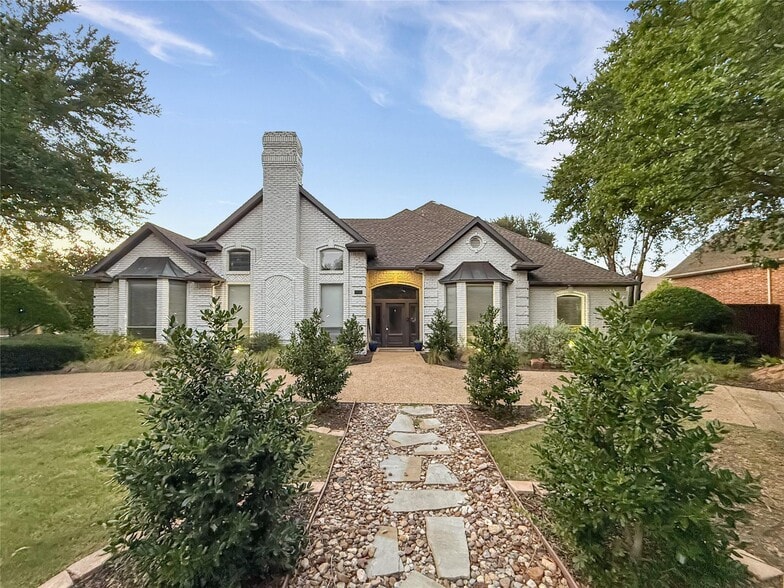 3453 Hearst Castle Way, Plano, TX à vendre - Photo principale – Image 1 sur 1