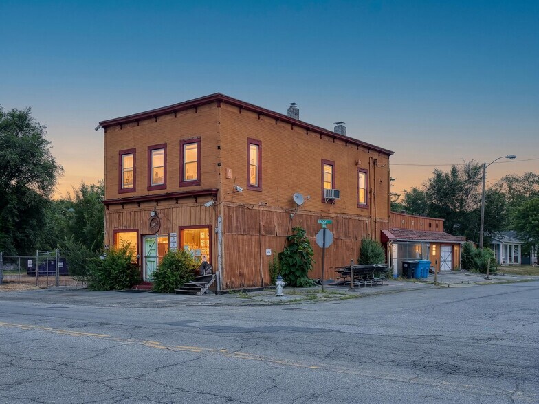 630 Bridge St SW, Roanoke, VA à vendre - Photo de l’immeuble – Image 2 sur 24