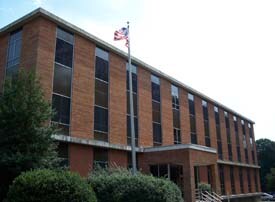 2211 Hydraulic Rd, Charlottesville, VA à louer - Photo de l’immeuble – Image 3 sur 4