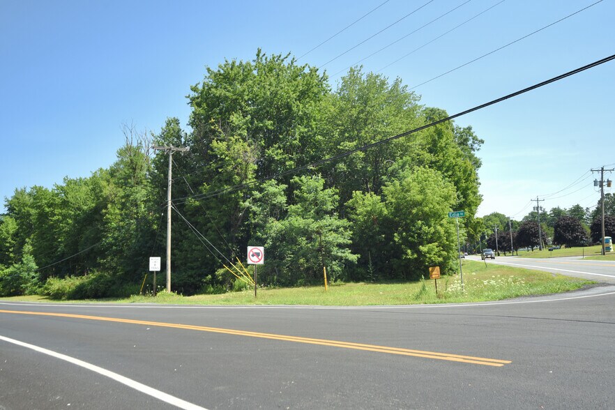 4310 Route 50, Saratoga Springs, NY à vendre - Photo de l’immeuble – Image 3 sur 7