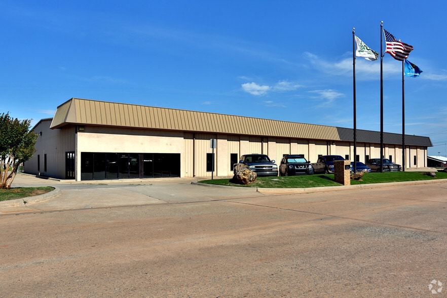 8317 Gateway Ter, Oklahoma City, OK à vendre - Photo principale – Image 1 sur 22