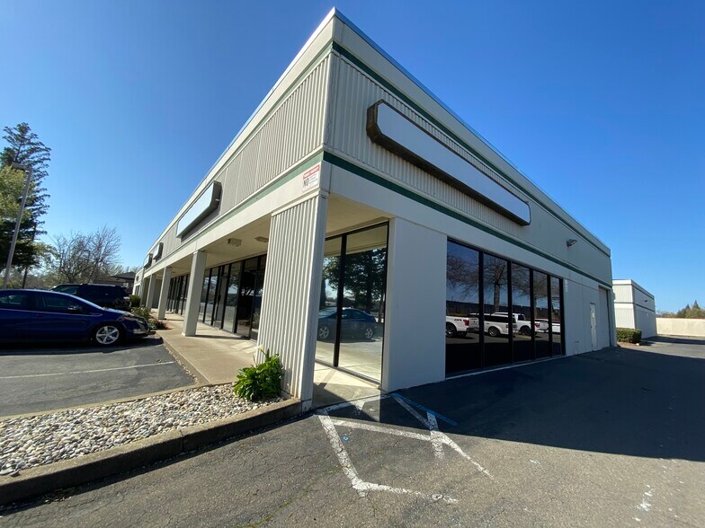 6105-6115 Main Ave, Orangevale, CA à louer - Photo de l’immeuble – Image 3 sur 3