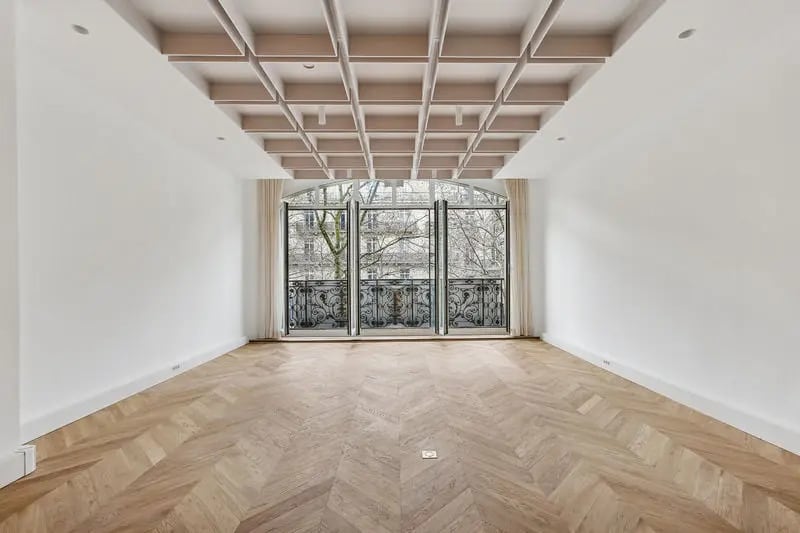 11 B Rue Balzac, Paris à louer Photo de l’immeuble– Image 1 sur 17