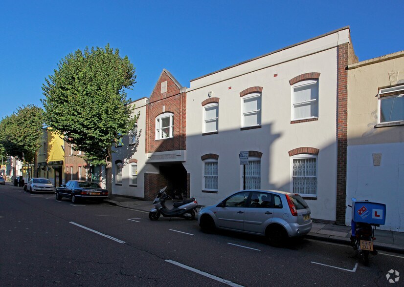 2 Bramber Rd, Londres à louer - Photo principale – Image 1 sur 6