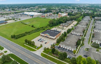 44464-44480 Hayes Rd, Clinton Township, MI à louer Photo de l’immeuble– Image 2 sur 4