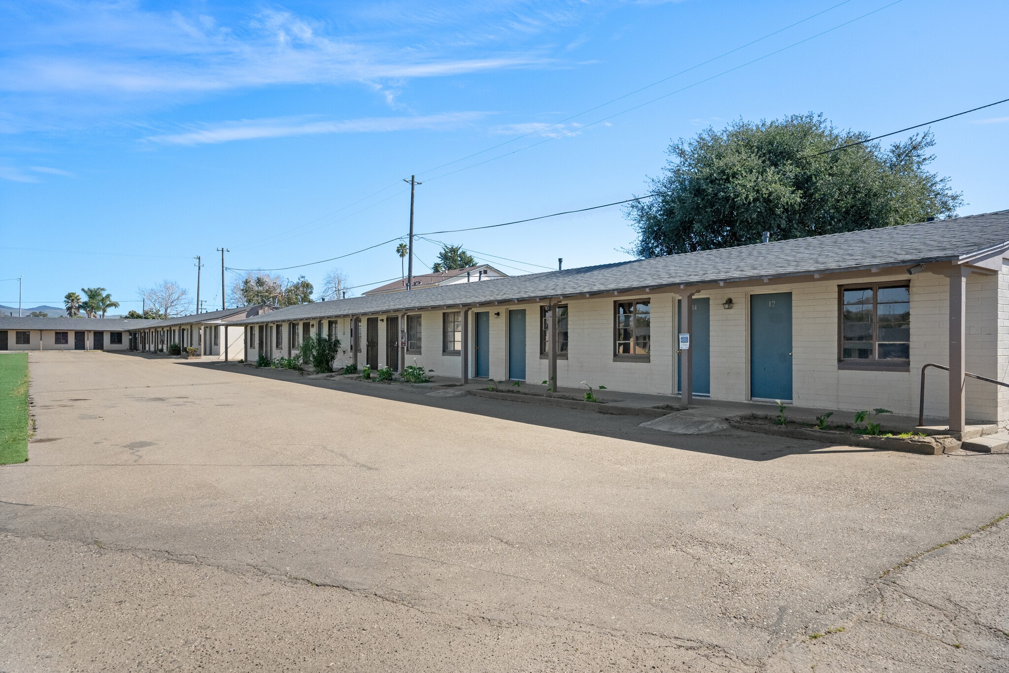1324 Broadway, Santa Maria, CA à louer Photo principale– Image 1 sur 18