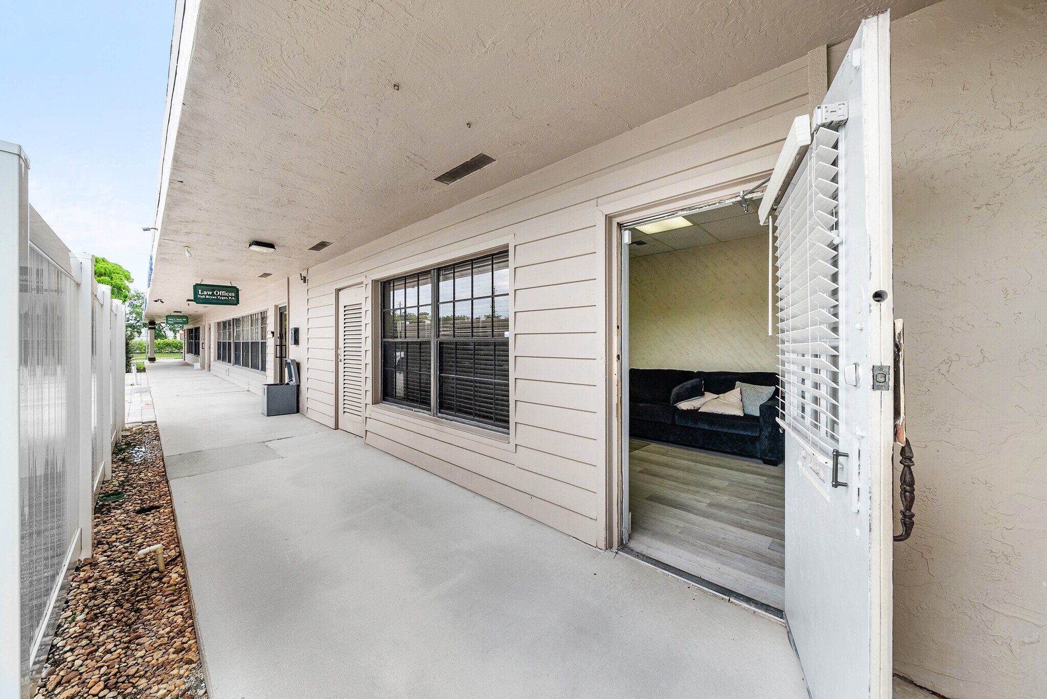 5341 W Atlantic Ave, Delray Beach, FL à louer Photo de l’immeuble– Image 1 sur 7