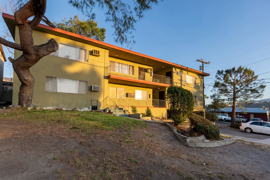10136 Silverton Ave, Tujunga, CA à vendre - Photo de l’immeuble – Image 3 sur 13
