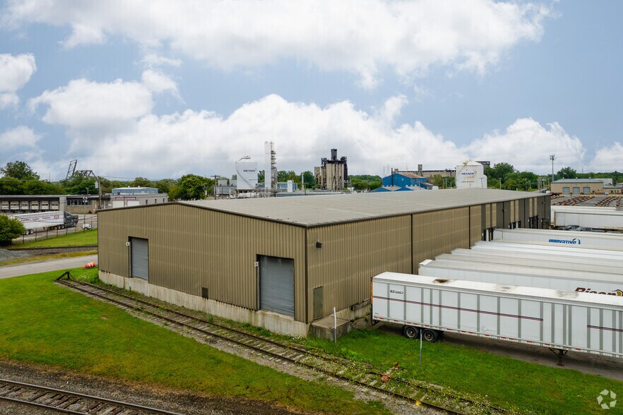43 Hamburg Street, Buffalo, NY à vendre - Photo principale – Image 1 sur 15