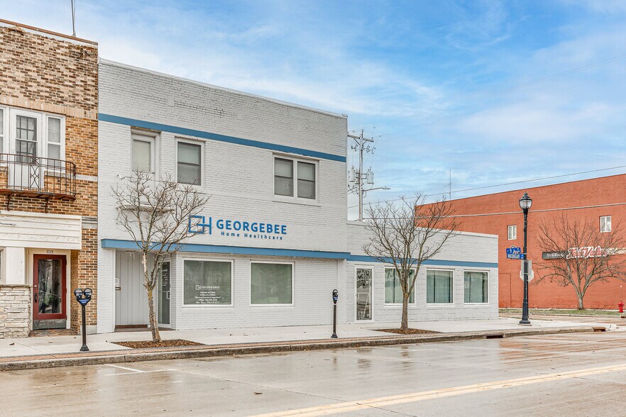 831 Michigan Ave, Sheboygan, WI à vendre - Photo de l’immeuble – Image 2 sur 33