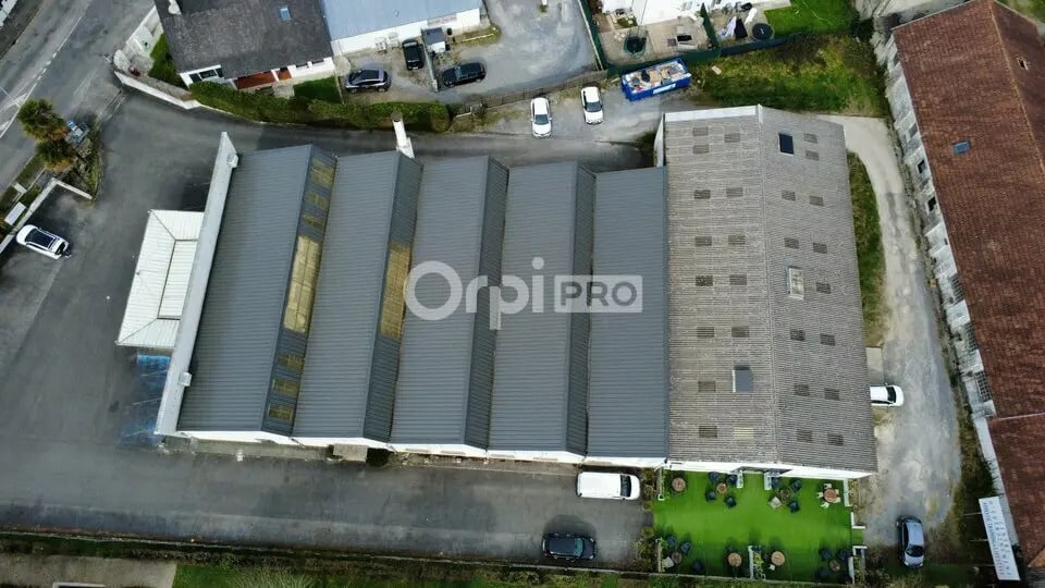 Local commercial dans Pau à louer - Photo de l’immeuble – Image 2 sur 2