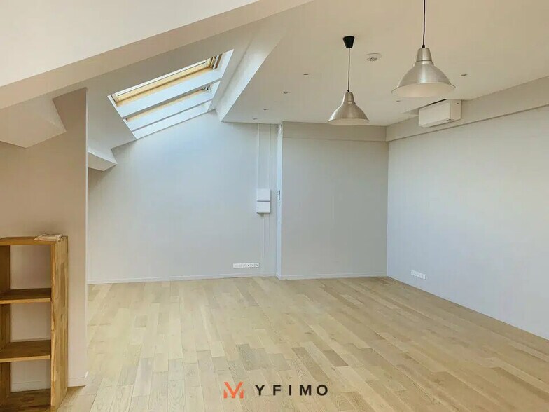 Bureau dans Carrières-sur-Seine à louer - Photo de l’immeuble – Image 1 sur 4