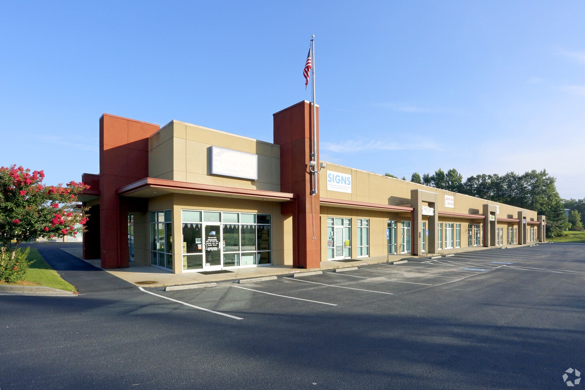 5745 Wendy Bagwell Pky, Hiram, GA à louer Photo principale– Image 1 sur 11