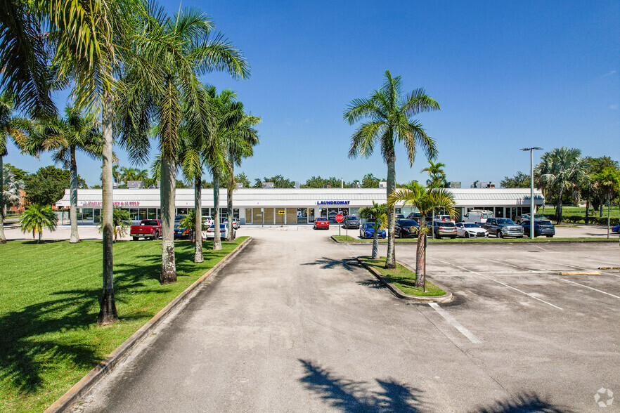 1219-1245 NE 8th St, Homestead, FL à louer - Photo de l’immeuble – Image 2 sur 4