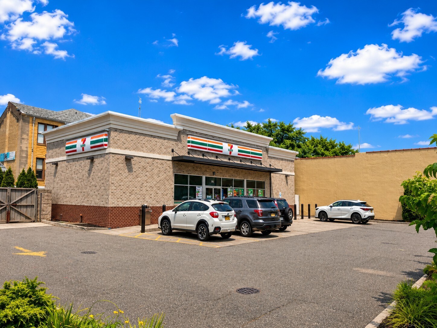 136 Hempstead Tpke, West Hempstead, NY à vendre Photo de l’immeuble– Image 1 sur 4