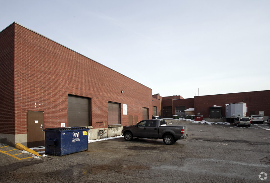 120 Whitmore Rd, Vaughan, ON à vendre - Photo de l’immeuble – Image 2 sur 3
