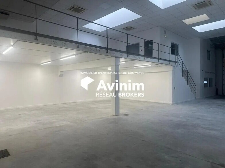 Industriel/Logistique dans Ennery à louer - Photo de l’immeuble – Image 3 sur 7