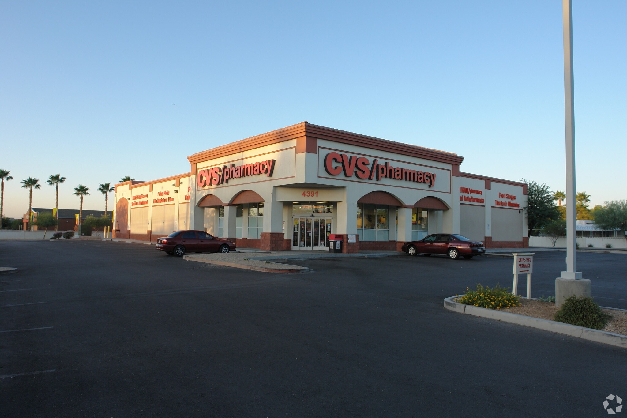 4391 E Washington Ave, Las Vegas, NV à vendre Photo principale– Image 1 sur 14