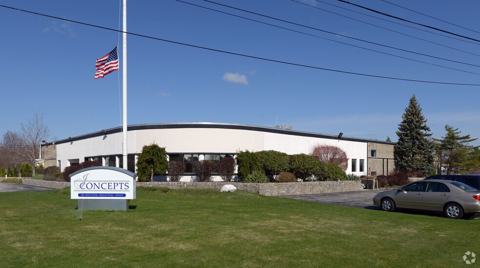 41 Western Industrial Dr, Cranston, RI à vendre - Photo principale – Image 1 sur 11