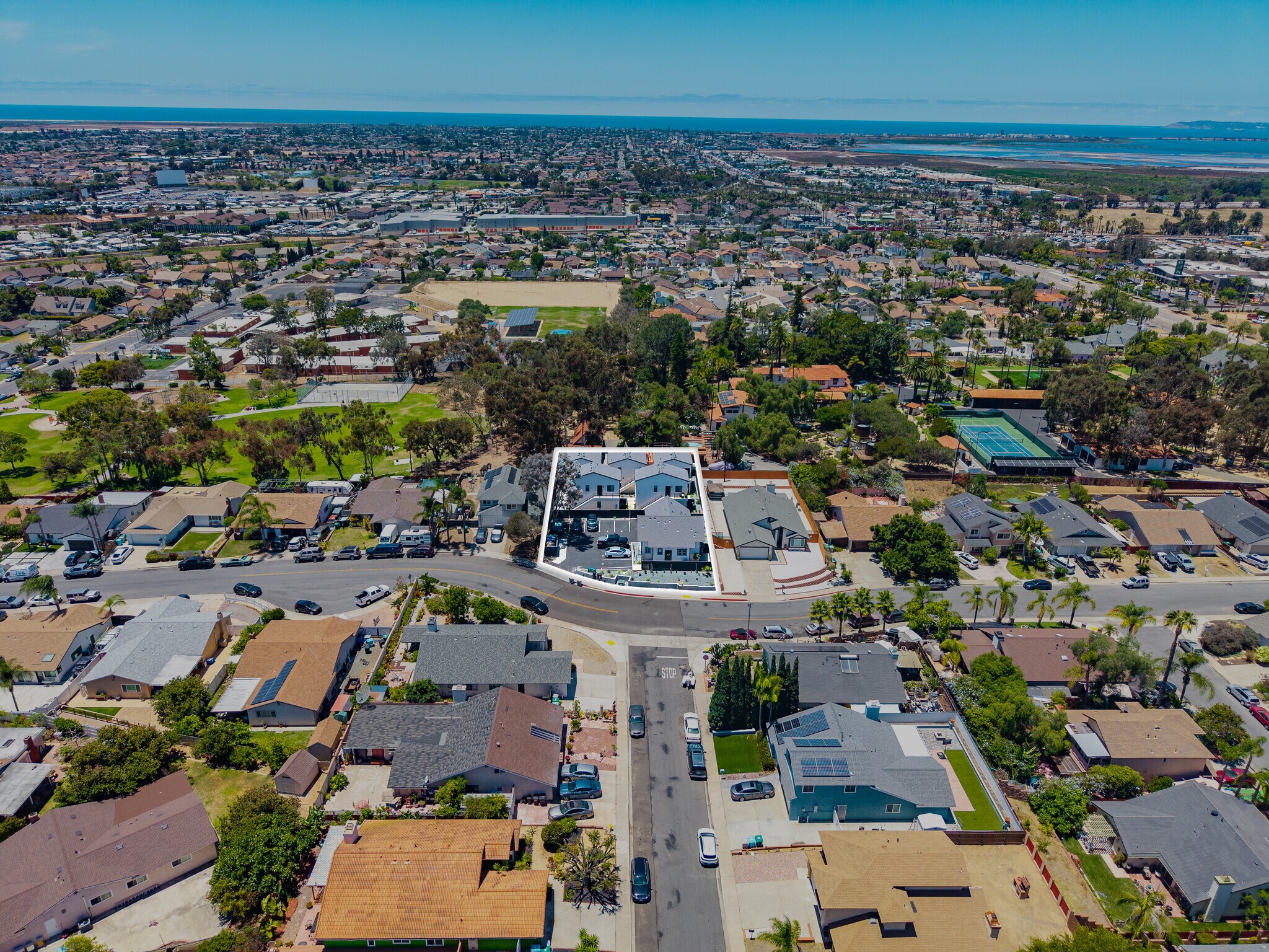832 Desty St, San Diego, CA à vendre Photo principale– Image 1 sur 89