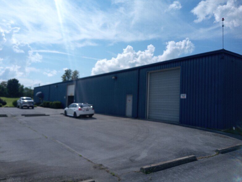 501 Industrial Park Rd, Piney Flats, TN à louer - Photo de l’immeuble – Image 2 sur 6