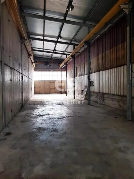 Industriel/Logistique dans Contes à louer - Photo intérieure – Image 2 sur 5