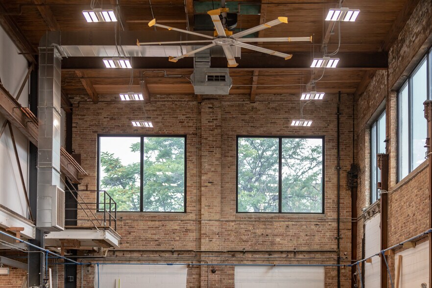 2135 W Carroll Ave, Chicago, IL à vendre - Photo de l’immeuble – Image 2 sur 5