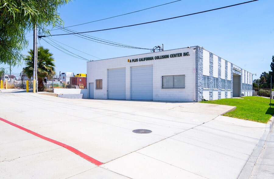 11810-11812 Greenstone Ave, Santa Fe Springs, CA à vendre - Photo de l’immeuble – Image 2 sur 20
