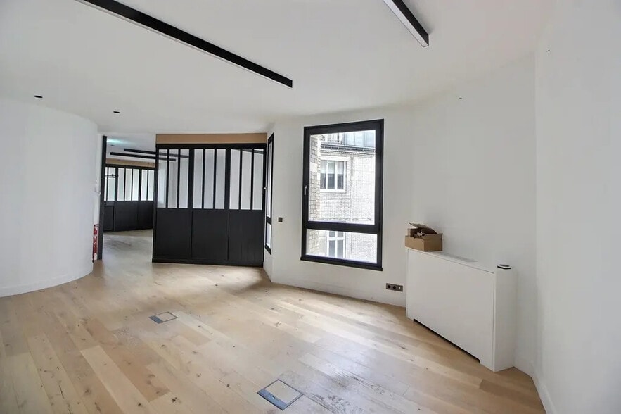 Bureau dans Paris à louer - Photo de l’immeuble – Image 3 sur 9