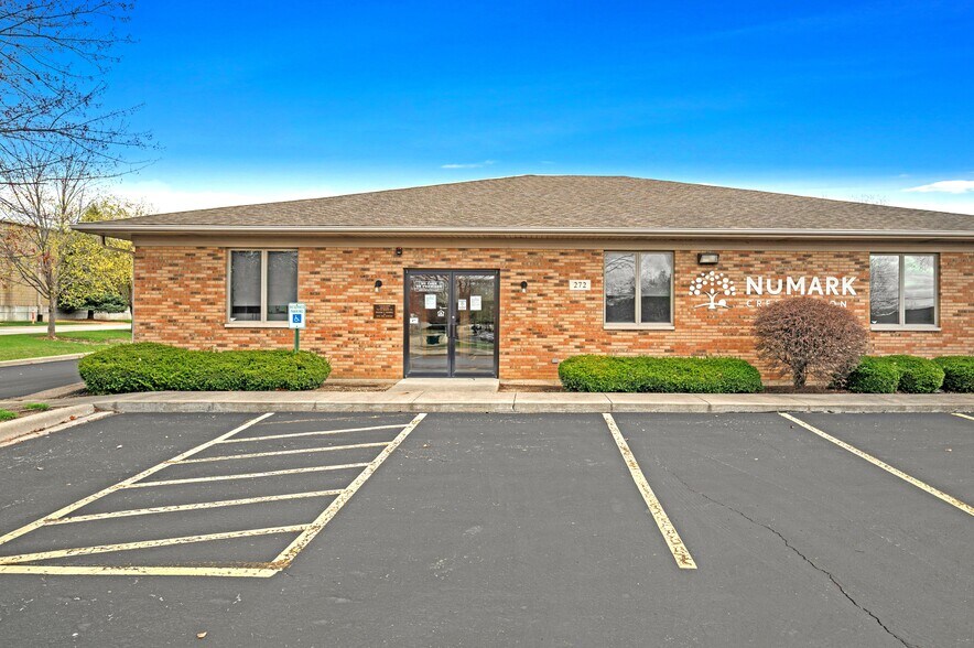 272 Caterpillar Dr, Joliet, IL à vendre - Photo de l’immeuble – Image 3 sur 5