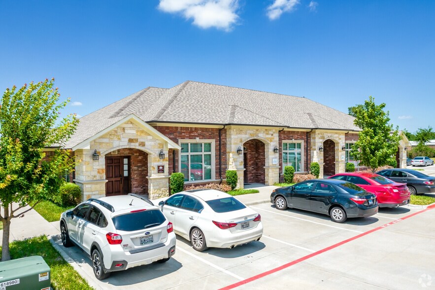 8668 John Hickman Pky, Frisco, TX à louer - Photo de l’immeuble – Image 3 sur 18