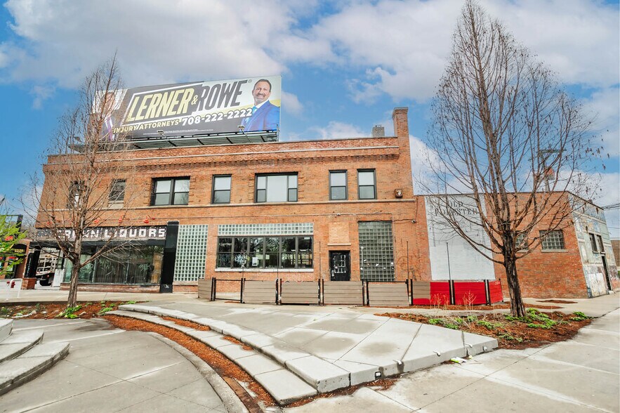 2821-2823 N Milwaukee Ave, Chicago, IL à vendre - Photo de l’immeuble – Image 3 sur 20