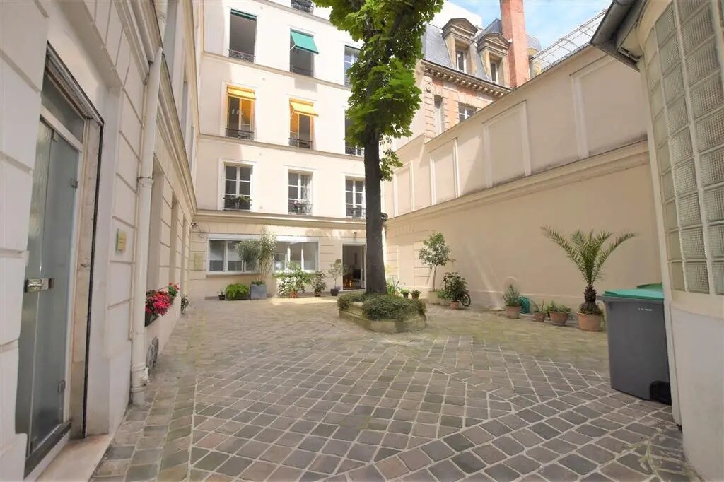 Bureau dans Paris à louer Photo de l’immeuble– Image 1 sur 9