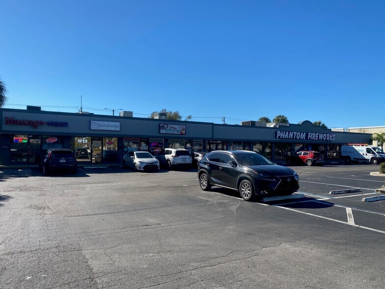 3642-3684 W Gandy Blvd, Tampa, FL à vendre - Photo de l’immeuble – Image 2 sur 9