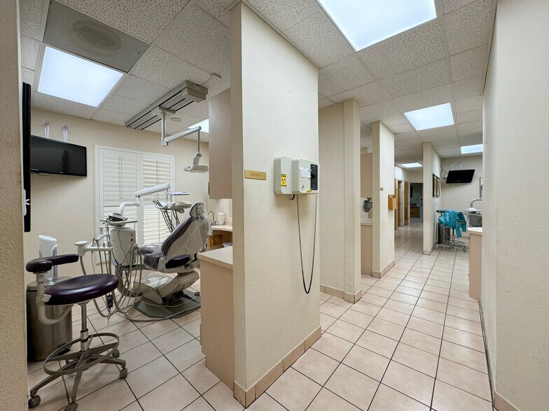 1520 Corpus Christi St, Laredo, TX à louer - Photo de l’immeuble – Image 3 sur 13