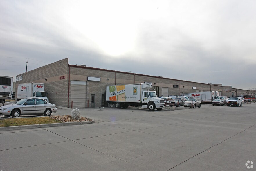 6360 E 58th Ave, Commerce City, CO à louer - Photo principale – Image 1 sur 3