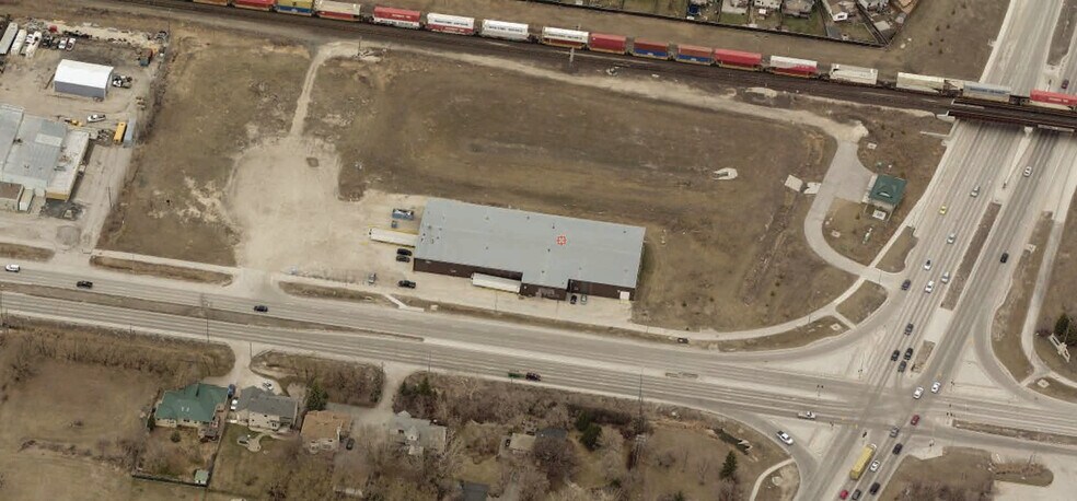 2049 Dugald Rd, Winnipeg, MB à louer - Photo de l’immeuble – Image 2 sur 3