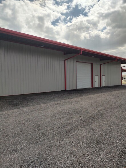 737 S Main St, LaBelle, FL à louer - Photo de l’immeuble – Image 3 sur 13