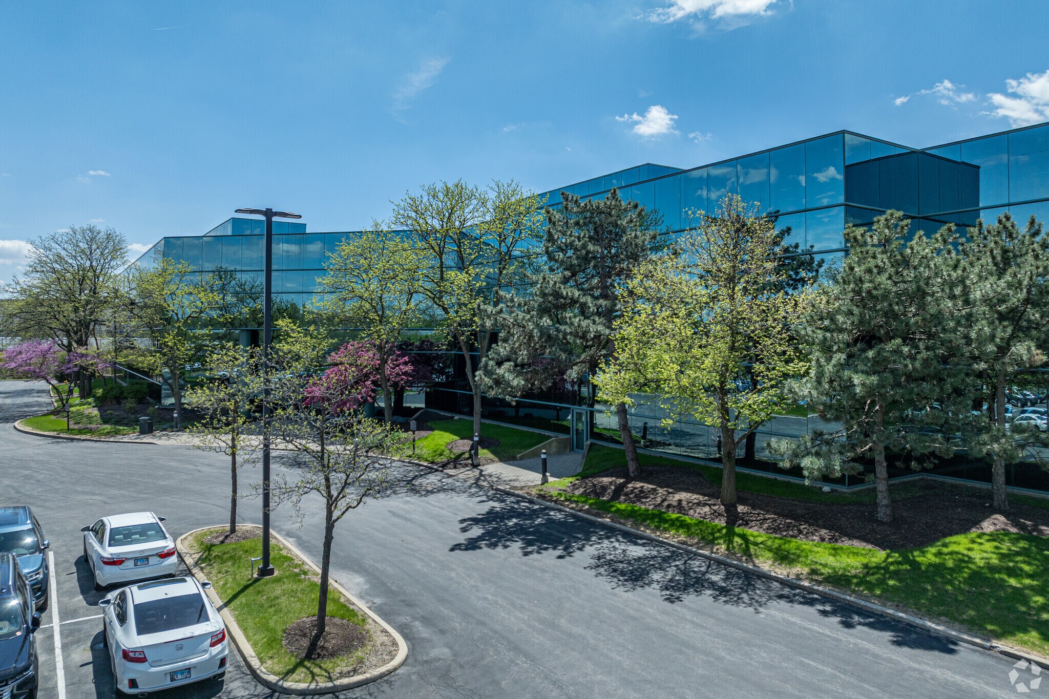 450 E Devon Ave, Itasca, IL à louer Photo principale– Image 1 sur 6