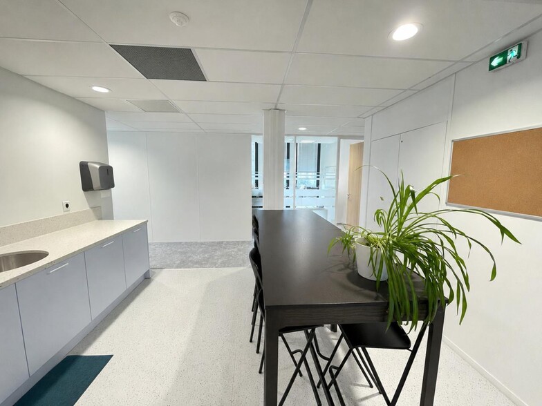 2-4 Rue André Tardieu, Nantes à louer - Photo de l’immeuble – Image 2 sur 15