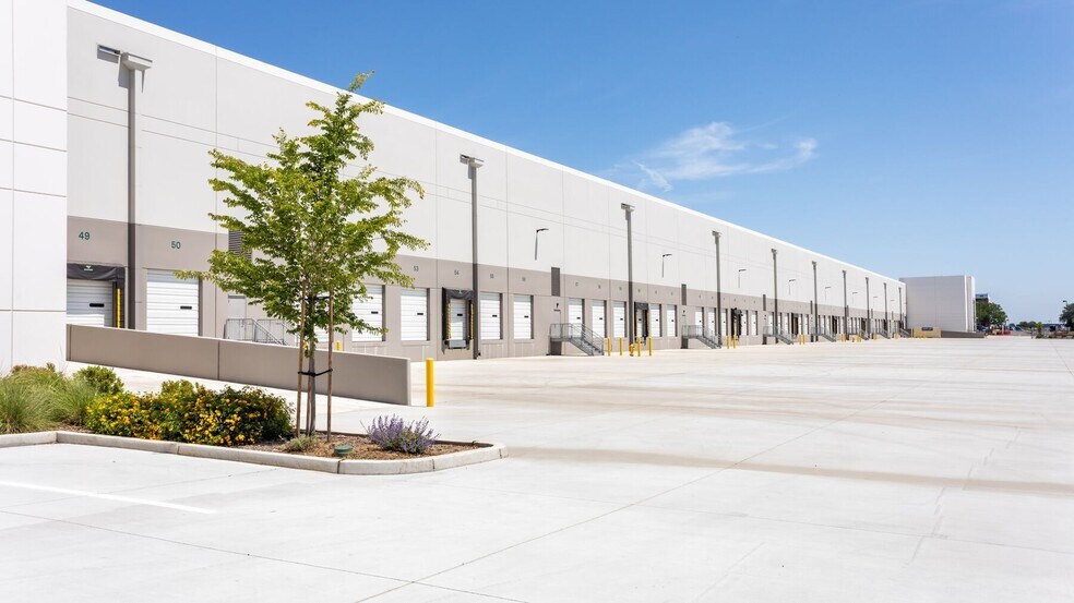 4601 Newcastle Rd, Stockton, CA à louer - Photo de l’immeuble – Image 2 sur 18