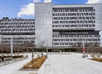 Plus de détails pour 14 St Matthews Rd, Toronto, ON - Local commercial à louer