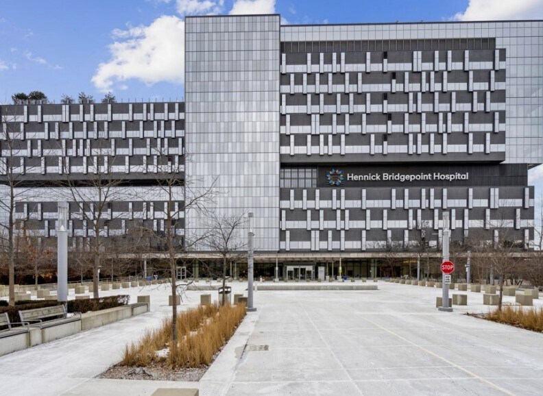 14 St Matthews Rd, Toronto, ON à louer Photo principale– Image 1 sur 9