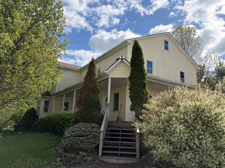 4172 Route 14A, Penn Yan, NY à vendre - Photo de l’immeuble – Image 3 sur 8