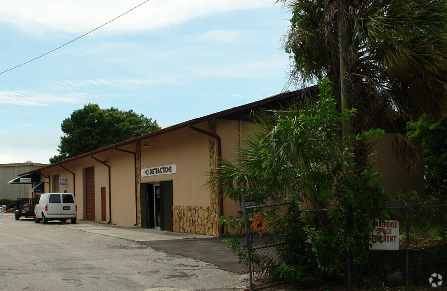 4712 N Clark Ave, Tampa, FL à vendre - Photo de l’immeuble – Image 2 sur 2