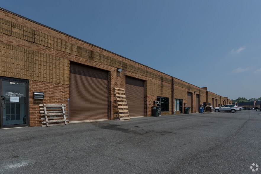 4 Nashua Ct, Essex, MD à louer - Photo de l’immeuble – Image 3 sur 10