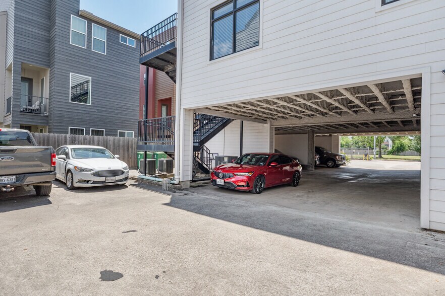 5902 Winsome Ln, Houston, TX à vendre - Photo de l’immeuble – Image 3 sur 24