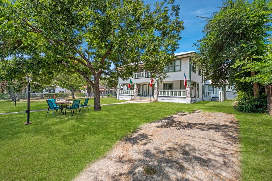 603 E Grayson St, San Antonio, TX à vendre - Photo de l’immeuble – Image 2 sur 20