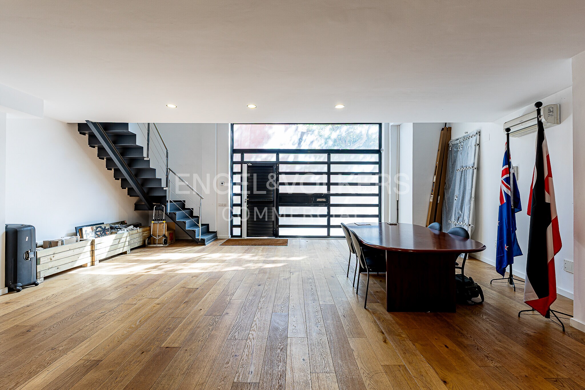 Immeuble residentiel dans Barcelone, Barcelona à vendre Photo intérieure– Image 1 sur 2